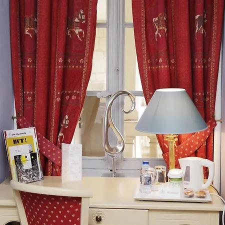 D'haussonville 4*