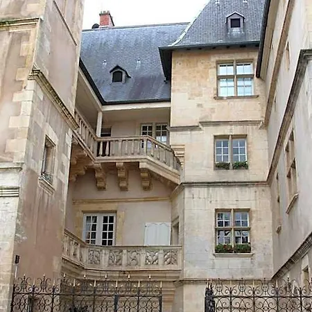 D'haussonville 4*