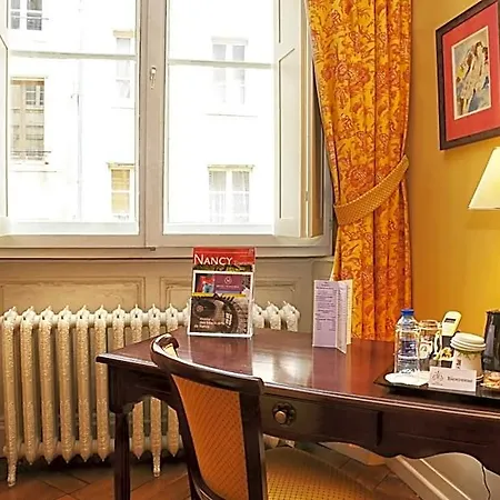 Hotel D'haussonville 4*